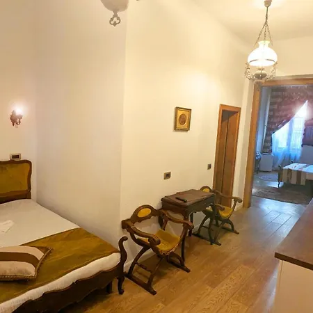 Zur Krone Sibiu Room photo