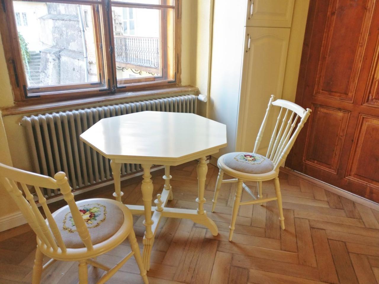 Zur Krone Apartment *